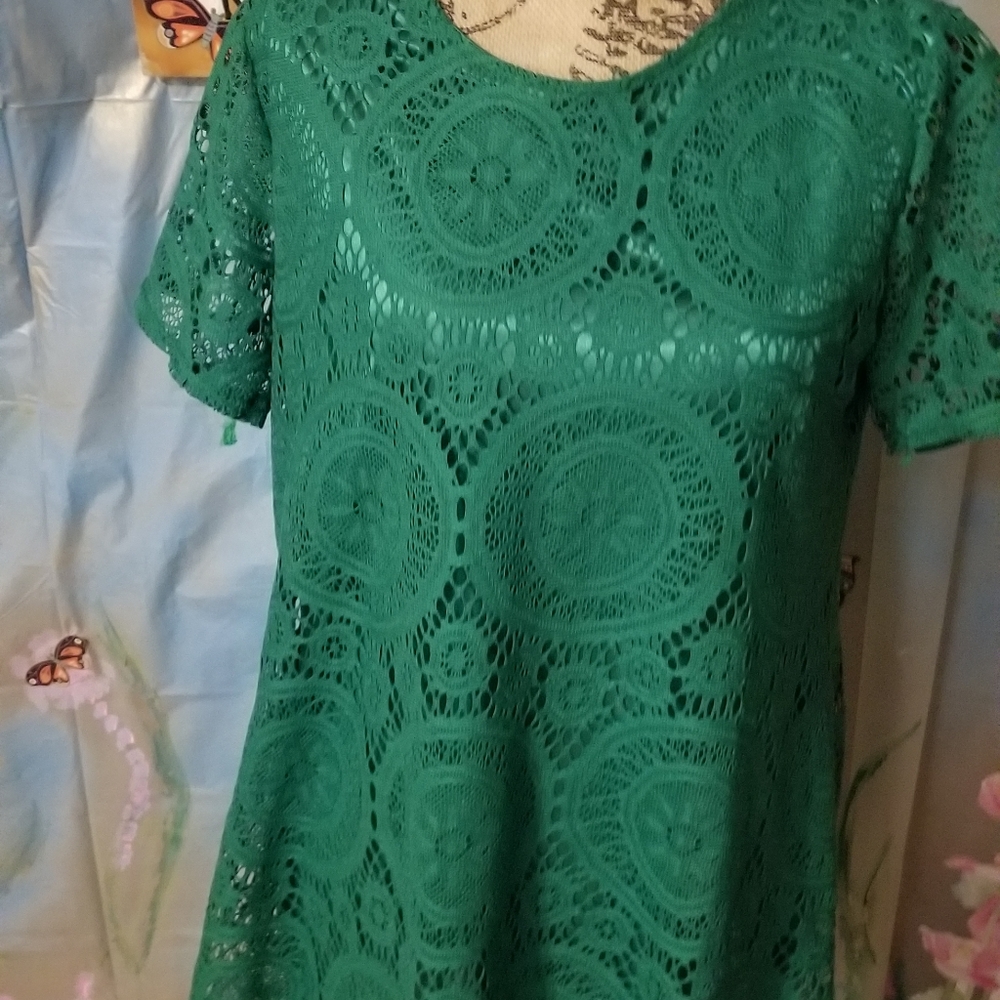 Kelly green lace tunic type lace blouse